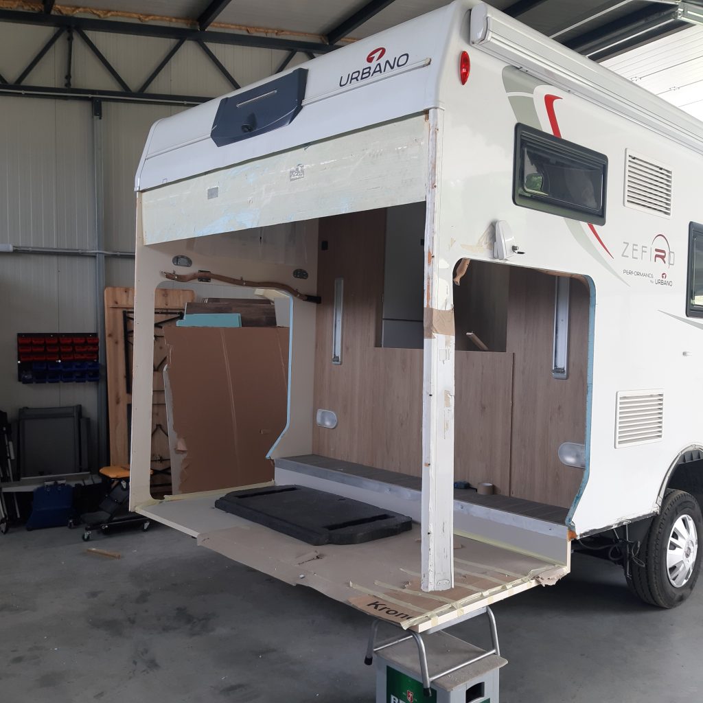 Camper Garage popravilo vozil