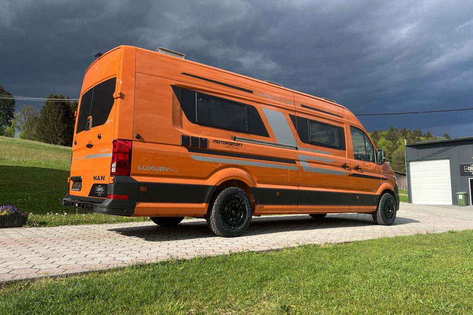 Camper Garage